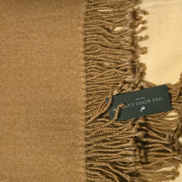 JOHANNA HOWARD Dip-Dye Throw, Camel, 100% Baby Alpaca, Retail Price $450.00US - Picture 10 of 11